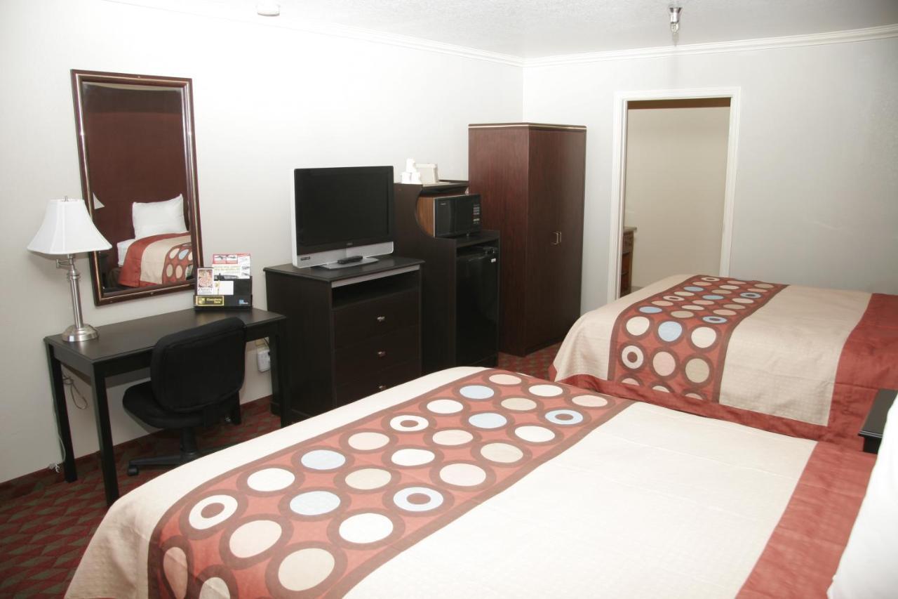 Inn At King City Room photo