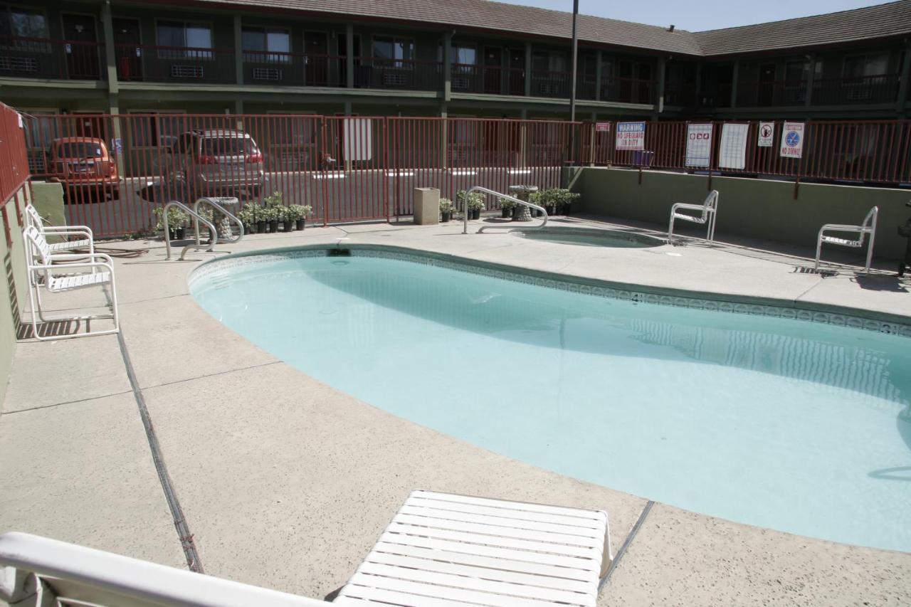 Inn At King City Exterior photo